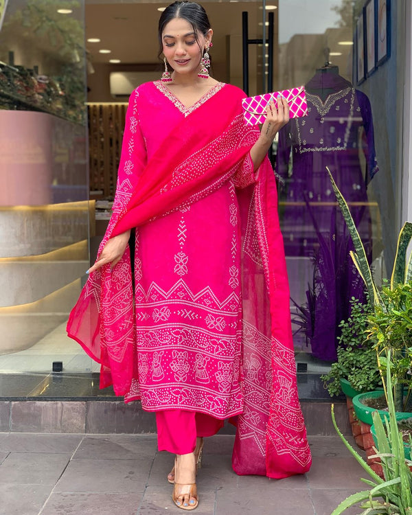Beautiful Pink French Crepe Fabric Kurtis Pant Set