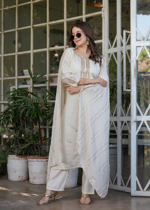 Beautiful White Viscose Chanderi Fabric Kurtis Pant Set