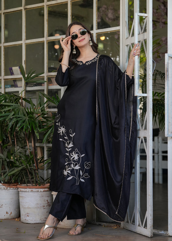 Beautiful Black Viscose Rayon Fabric Kurtis Pant Set