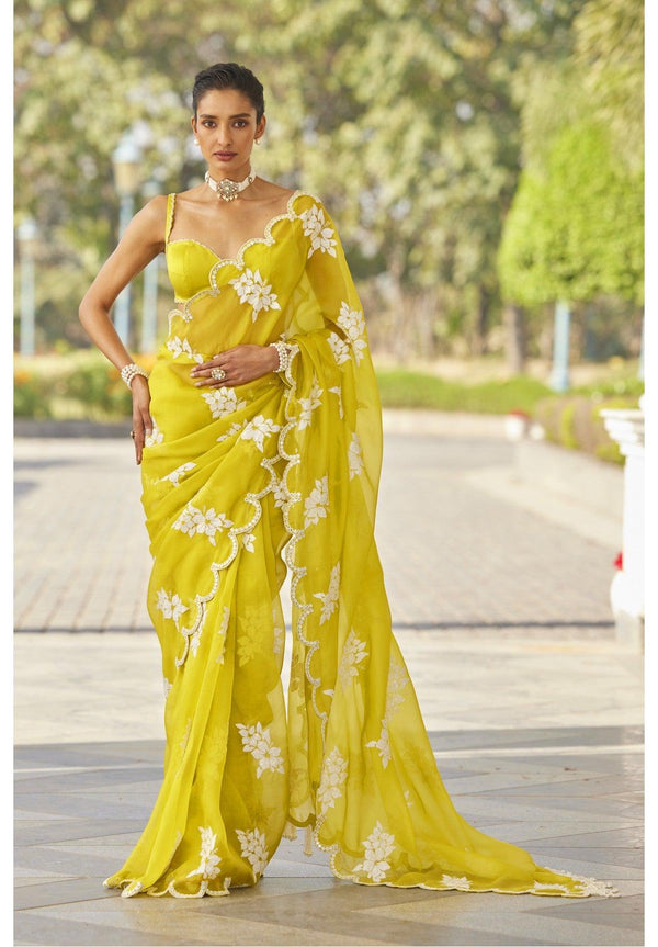 Fabulous Zimmy Chhu With Multi Thread  And Cut Work Border